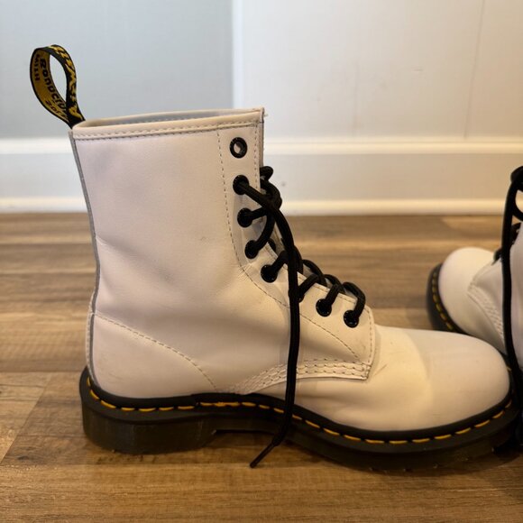 Dr. Marten White Combat Boots 1460 Combat AirWair White Leather sz 8 - Picture 3 of 7